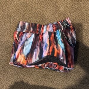 lululemon athletica Dynamic Patterned Shorts